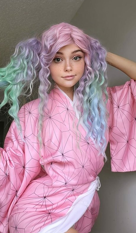 Otaku Jennii adult model img