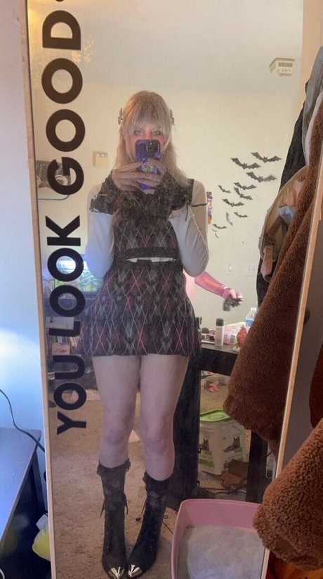 Zelda McKay adult star galleries