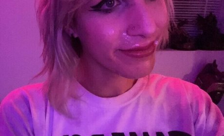 Zelda McKay model xxx pictures