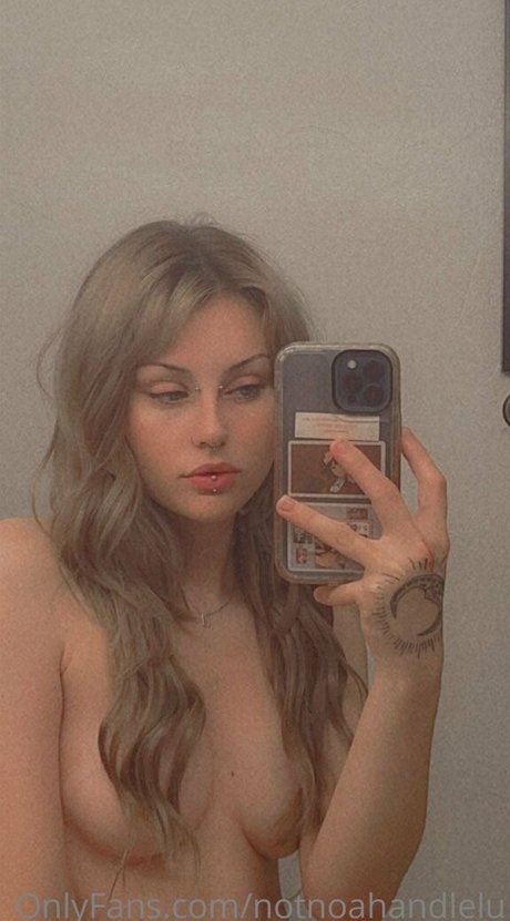 notnoahandlelu nude pornstar image