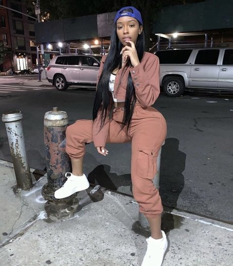 Realamarie pretty model pictures