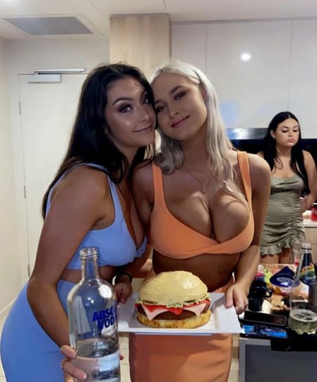 Aimee Slayme star galleries