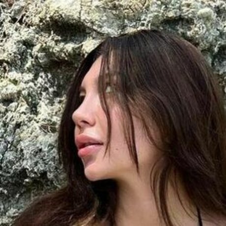 ayy1see sexy model gallery