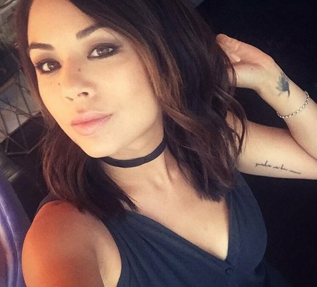 Janel Parrish perfect star picture