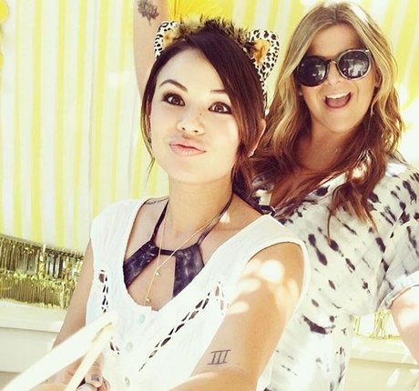 Janel Parrish model erotic photo