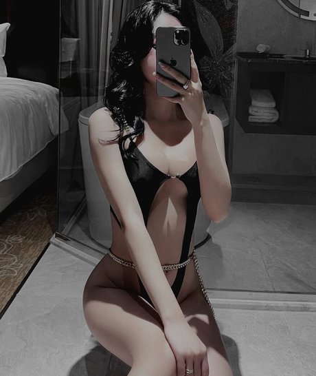 Luna Hwang star naked galleries