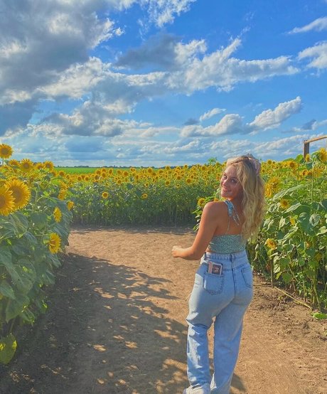 Gracie Diewald model nudes archive