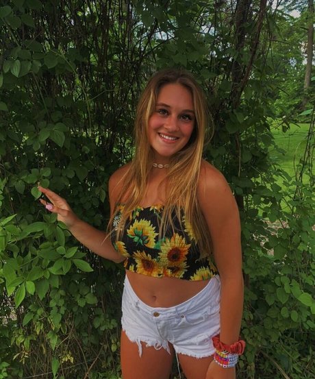 Gracie Diewald pornographic model img