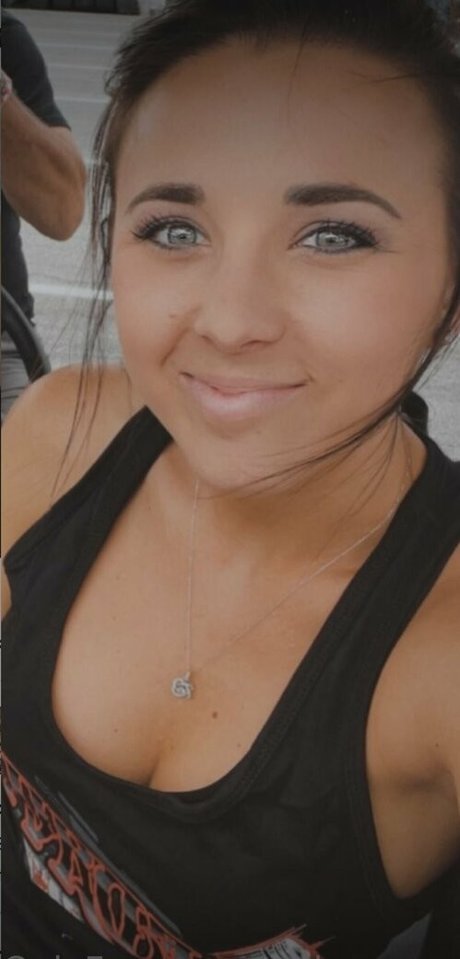 Redrumnealey model art galleries