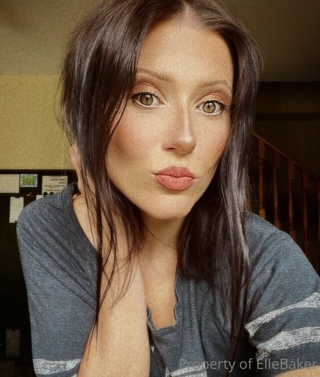 Elle Baker model xxx picture