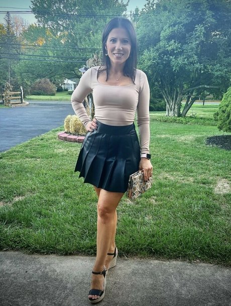 Elle Baker perfect pornstar pic