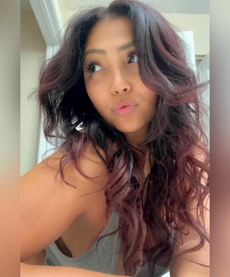 Aziastar model nude galleries