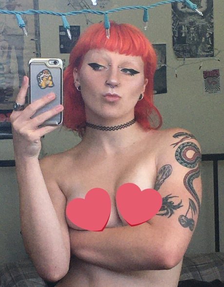 gothbimboxxx model perfect pics