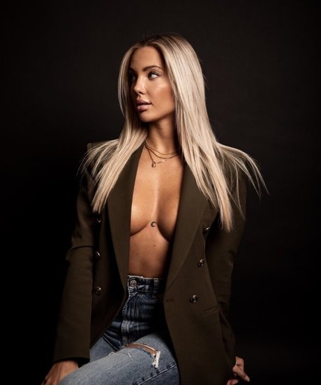 Sarah Endres pornstar pic