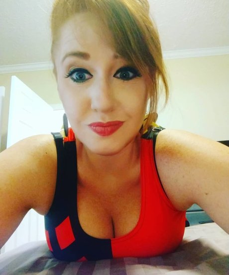 Rawrist model erotic photos