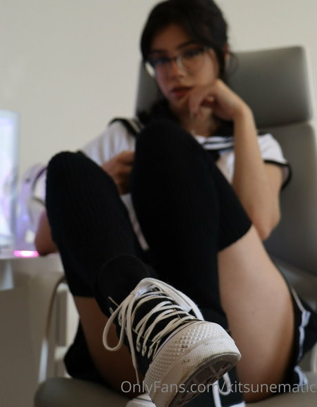 adestoex model high quality pic