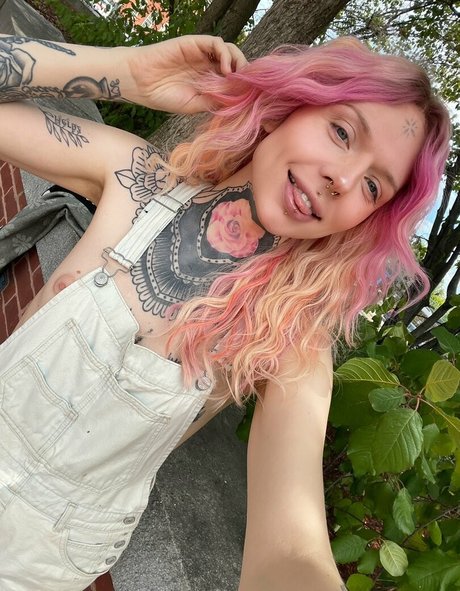 seannagene model beautiful photo