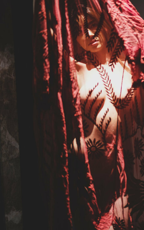 Foxy Fuengfah sex model photo