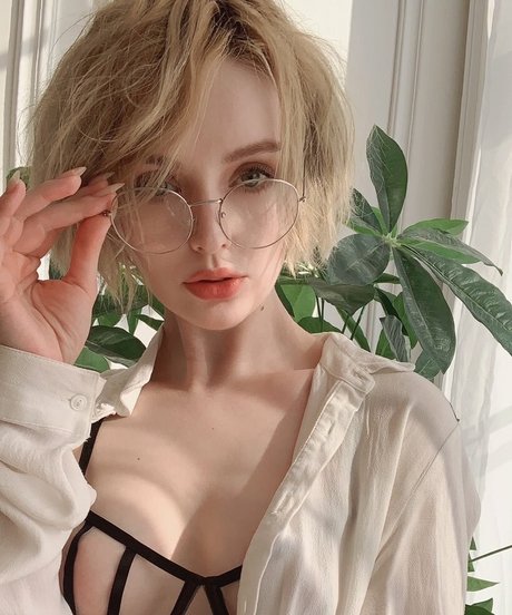 Asagi Nanami star best picture