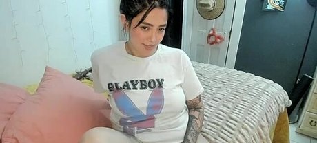 Nativepumpkin95 adult model picture