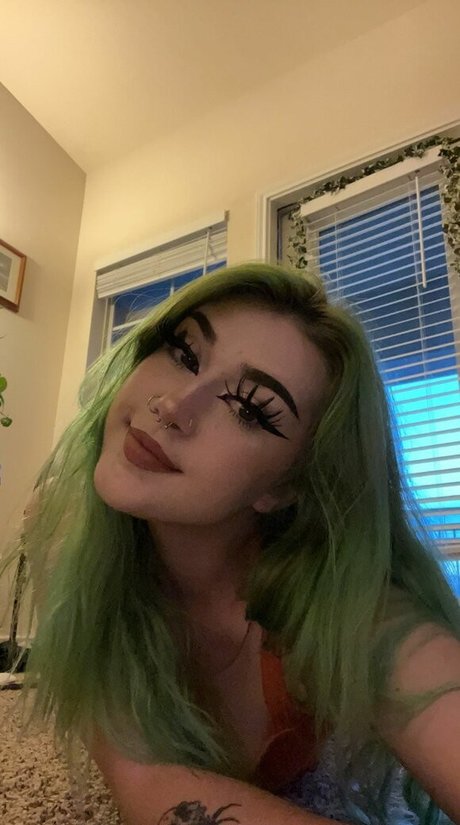 ultrath0t porn actress images