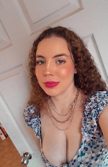 Tania Leal nudes model photos