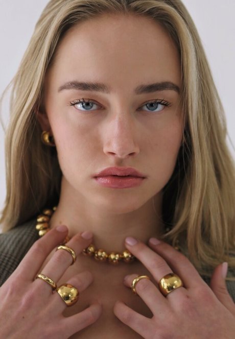 Mia Mastrov pornstar xxx pic