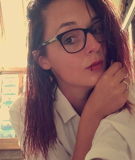 Lea officiel model naked pic