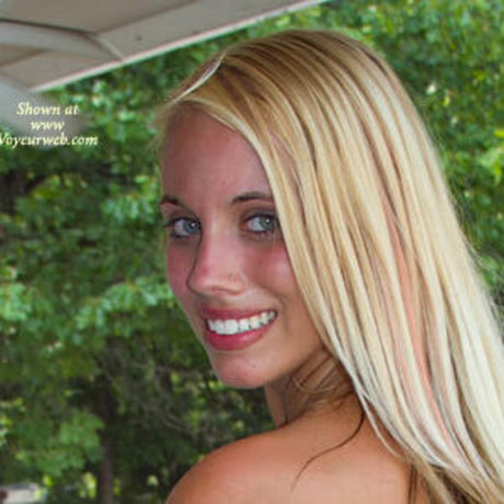 Dana Adiva exclusive actress image