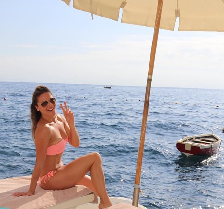 Amanda Byram star pornographic archive