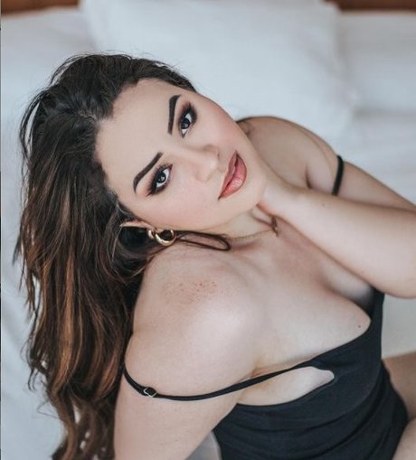 Fabricia Freitas nice actress archive