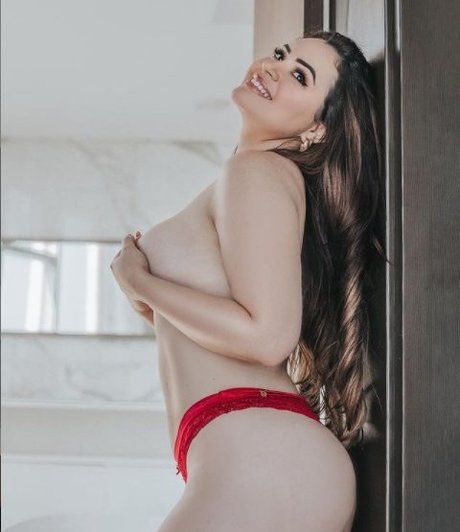 Fabricia Freitas best actress pics