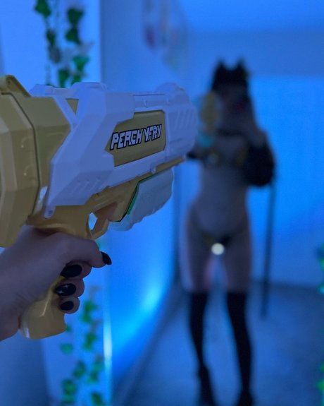 PeachyFry exclusive model gallery