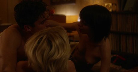 Kate Micucci sexy star photos