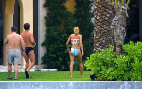 Anna Kournikova nude actress gallery