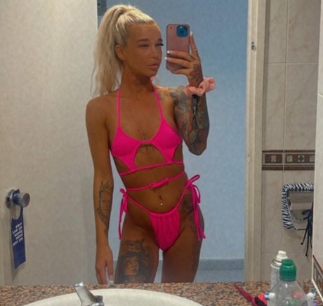 Emma Jane Donald model pretty galleries