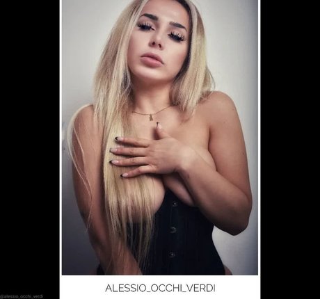 krippymami nice model pic