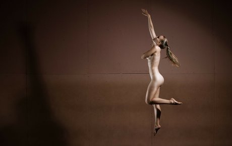 AliceTheFreak naked actress archive