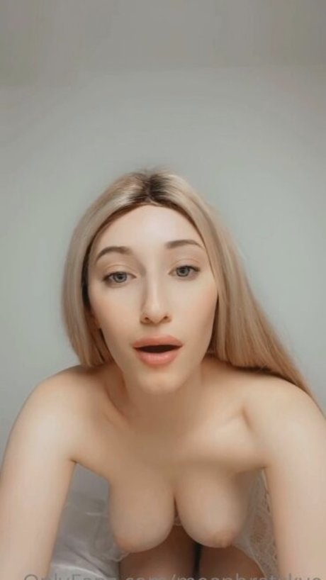 Stella Skye adult star img