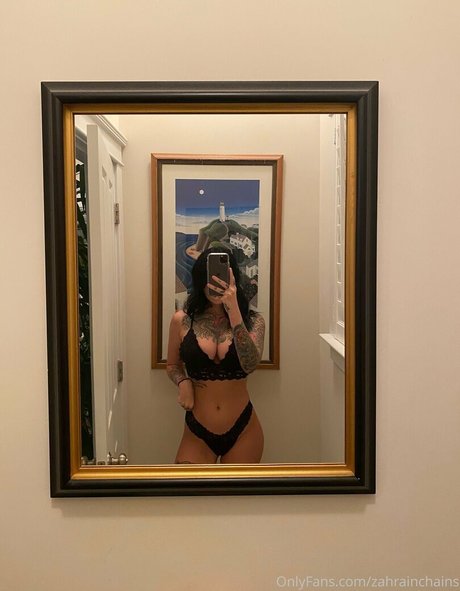 Zahrainchains star sexy pictures