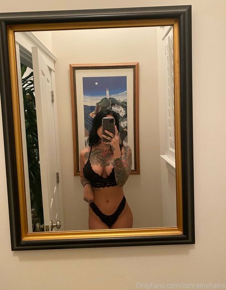 Zahrainchains high quality actress pic