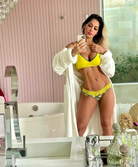 Maira Cardi xxx star galleries