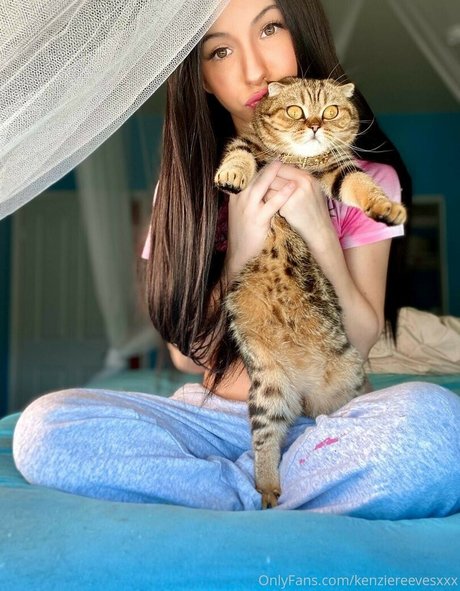 Kenzie Reeves star naked img