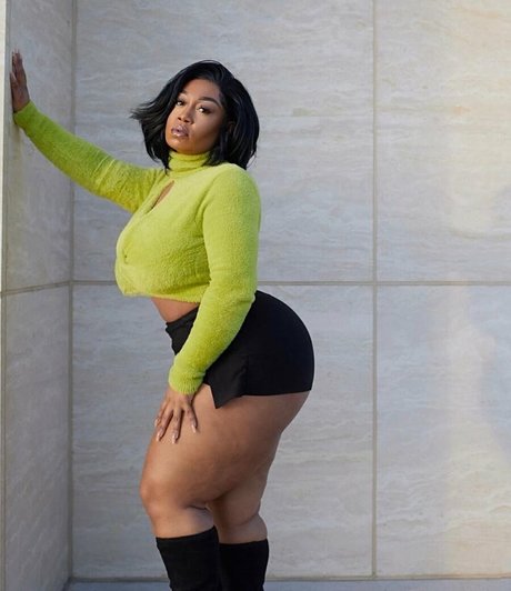 brittney tonee adult model pictures