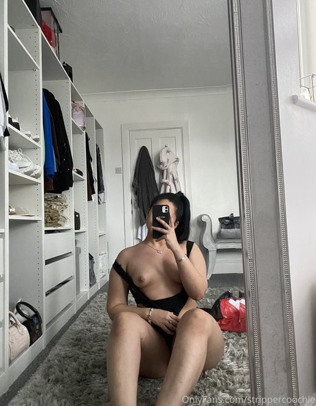 Mel Farahmand pretty pornstar photo