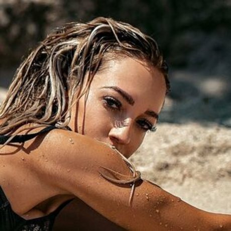 Katie Adler model free picture