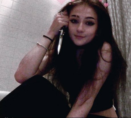 Prettyhostage star top galleries