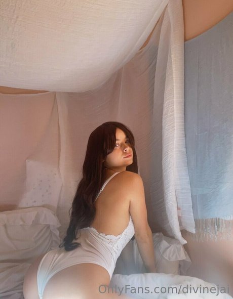 Divine Jai model beautiful pictures