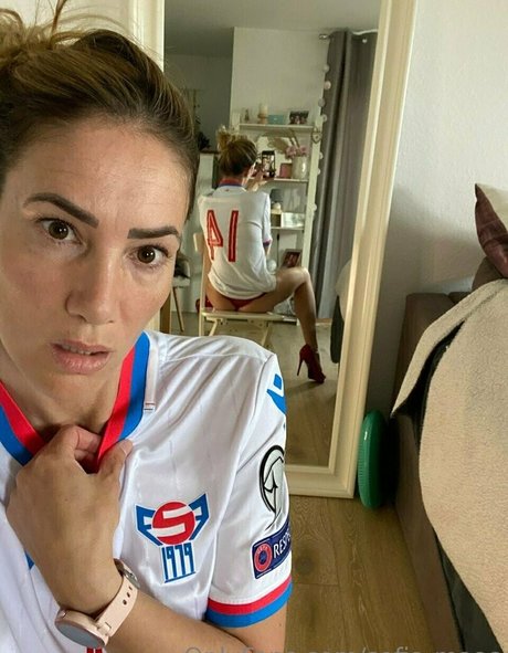 Sofia Maas pretty pornstar pic