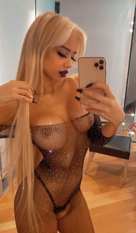 Dulciinea porn model photo